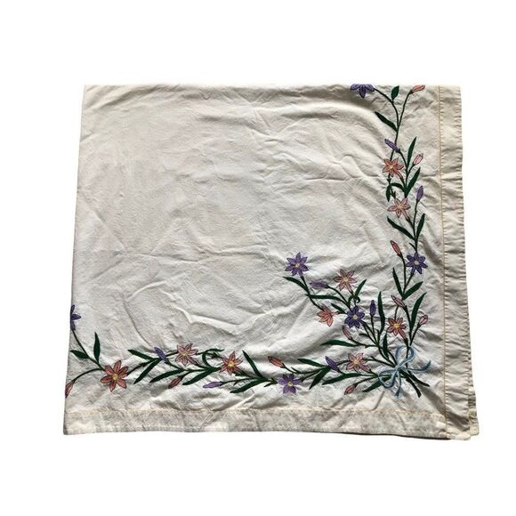 Vintage Hand Embroigered Tablecloth Floral 60” x 62” - Picture 6 of 6